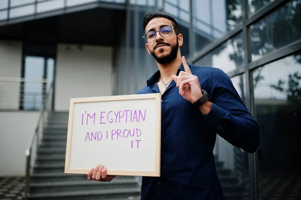 Гордий Бути Єгиптянином Середній Схід Чоловік Носить Блакитну Сорочку Окуляри — стокове фото