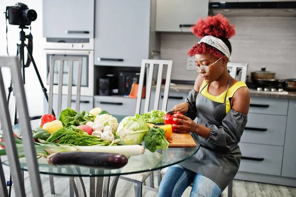 African American Woman Filming Her Blog Broadcast Healthy Food Home — Stock Photo, Image