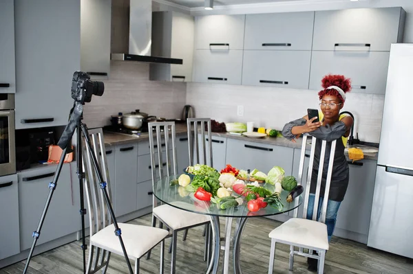 African American Woman Filming Her Blog Broadcast Healthy Food Home — Stock Photo, Image
