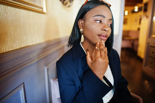 Joven Sorda Muda Afroamericana Usando Lenguaje Señas — Foto de Stock