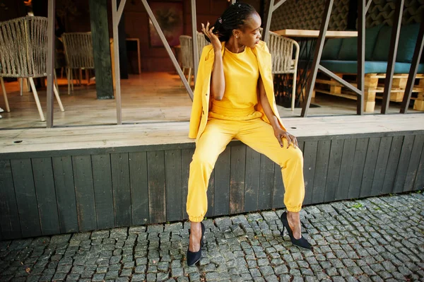 Портрет Красивой Модной Привлекательной Привлекательной Содержание Веселый Веселый Африканский Американец — стоковое фото