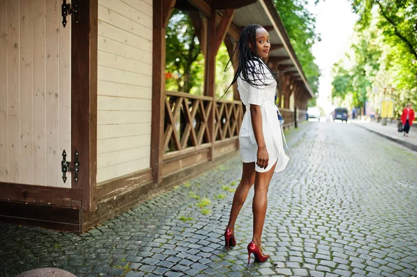 Portrait Arrière Une Belle Jeune Femme Africaine Naturelle Aux Cheveux — Photo