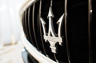 Kyiv, Ukrayna - 14 Mayıs 2021: Maserati logosu.