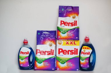 Kyiv, Ukrayna - 9 Eylül 2021: Persil deterjan ve deterjan.