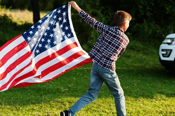 Niño Con Bandera Aire Libre América Celebrando — Foto de Stock