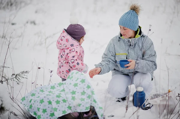 Mother Kids Winter Day — Stock Photo, Image