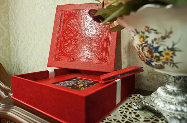 Red wedding photo book album — Stock Photo, Image