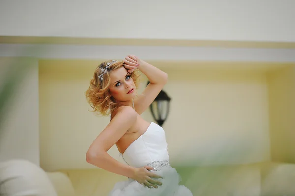 Young beautiful blonde model bride — Stock Photo, Image