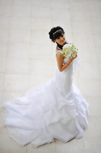 Brunette bride with original hair dress — Stock Photo, Image