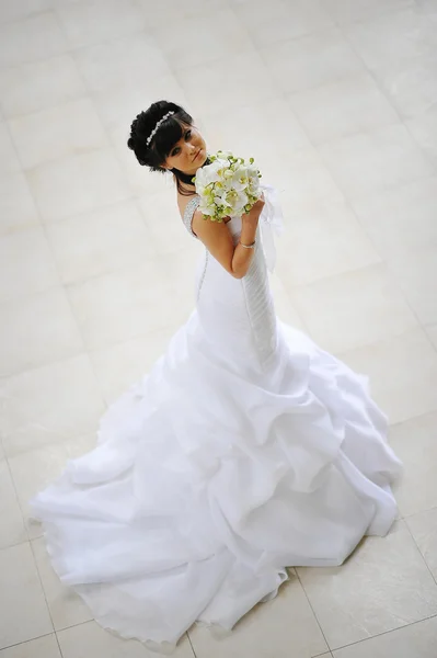 Brunette bride with original hair dress — Stock Photo, Image