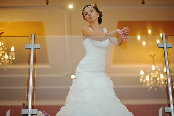 Bride with tiara pose at the restauraunt — Stock Photo, Image