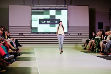 Ternopil Ukrayna - 17 Mayıs: Podolyany moda haftası. 17 Mayıs 2015