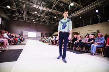 Ternopil Ukrayna - 17 Mayıs: Podolyany moda haftası. 17 Mayıs 2015