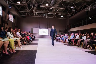 Ternopil Ukrayna - 17 Mayıs: Podolyany moda haftası. 17 Mayıs 2015