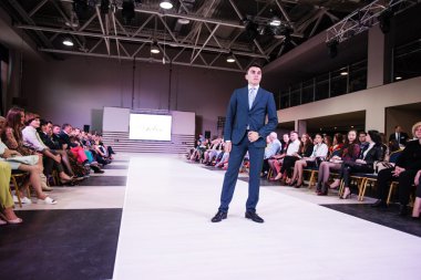 Ternopil Ukrayna - 17 Mayıs: Podolyany moda haftası. 17 Mayıs 2015