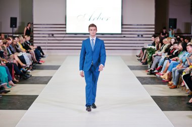 Ternopil Ukrayna - 17 Mayıs: Podolyany moda haftası. 17 Mayıs 2015