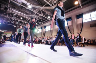 Ternopil Ukrayna - 17 Mayıs: Podolyany moda haftası. 17 Mayıs 2015