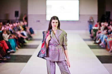 Ternopil Ukrayna - 17 Mayıs: Podolyany moda haftası. 17 Mayıs 2015