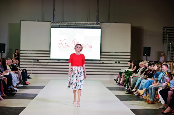 TERNOPIL UKRAINE - 17 MAI : Semaine de la mode Podolyany. 17 mai 2015 — Photo