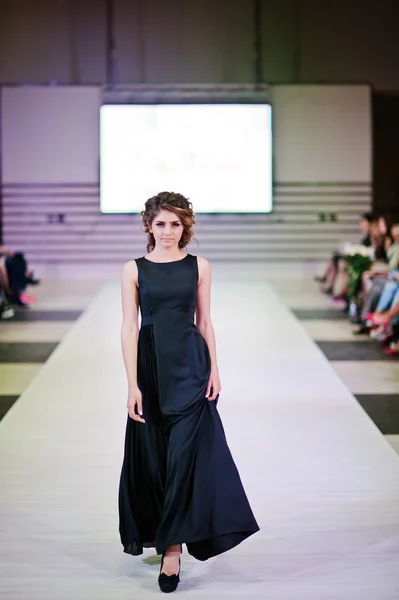 TERNOPIL UCRÂNIA - MAIO 17: Podolyany Fashion Week. Maio 17, 2015 — Fotografia de Stock