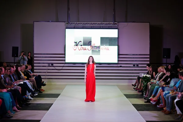 TERNOPIL UCRANIA - 17 DE MAYO: Podolyany Fashion Week. mayo 17, 2015 —  Fotos de Stock