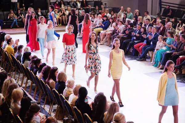 TERNOPIL UKRAINE - MAY 17: Podolyany Fashion Week.  May 17, 2015 — Stock Photo, Image