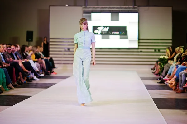 TERNOPIL UKRAINE - MAY 17: Podolyany Fashion Week.  May 17, 2015 — Stock Photo, Image