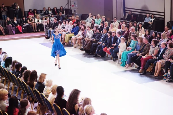 TERNOPIL UKRAINE - MAY 17: Podolyany Fashion Week.  May 17, 2015 — Stock Photo, Image