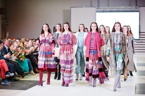 Ternopil ukraine - 17. Mai: podolyany fashion week. 17. Mai 2015 — Stockfoto