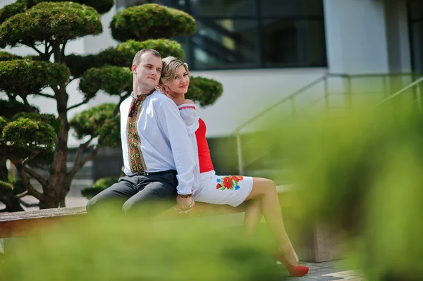 Wedding beautiful couple in traditional dress — Stock Photo, Image