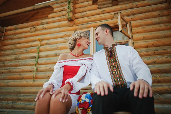 Wedding beautiful couple in traditional dress — Stock Photo, Image