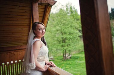 Ahşap balkon geline