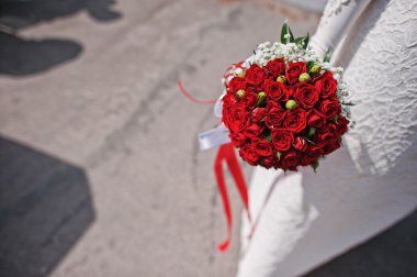 Kırmızı gelin buketi