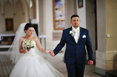 evlilik çift yakınındaki eski Katolik Kilisesi