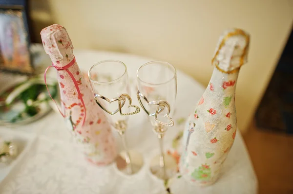 Wedding glasses with champagne — Stock Photo, Image