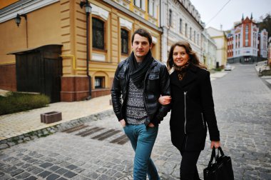 Genç güzel şık çift