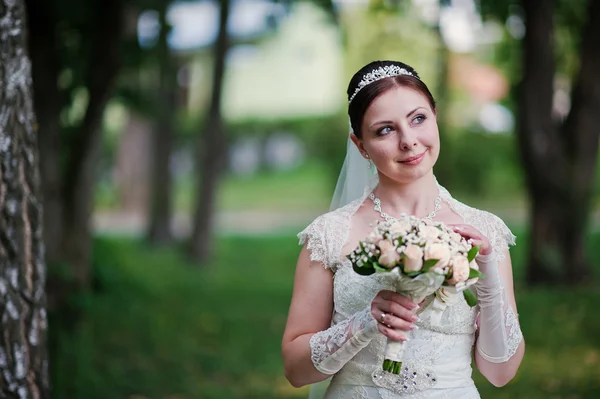 Bride stay at birch trees — Stock Photo, Image