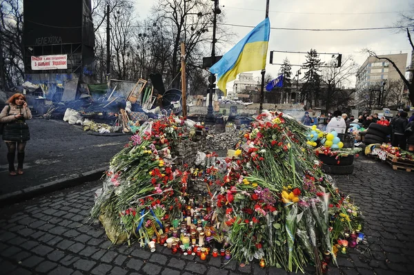 KYIV, UKRAINE - FÉVRIER 2014 : Euromaïdan. La révolution de la liberté — Photo