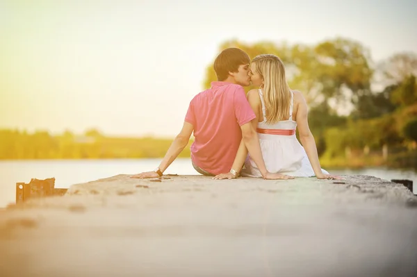 Couple on sunset — Stock Photo, Image