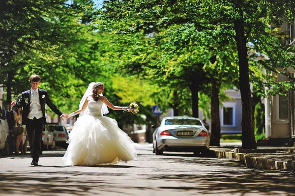 Novomanželům v lásce — Stock fotografie