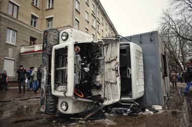 Ternopil, Ukrayna - Şubat 2014: Euromaidan. Devrim. Batık