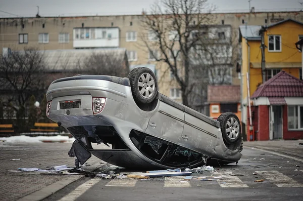 Tarnopol, Ukraina - luty 2014: Euromajdan. Rewolucja. Wrak — Zdjęcie stockowe