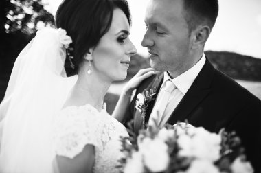 B&W yakın weding çift portre çekim