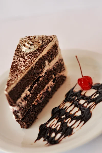 Comida de bolos doces isolada em branco — Fotografia de Stock