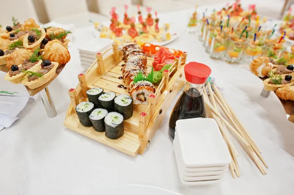 Food of sushi on wedding reception — Stock Photo, Image