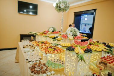 mükemmel bir düğün Resepsiyon Masa yiyecek ve içecek