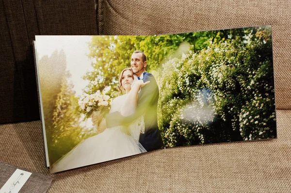 Gray and brown textile velvet wedding book and album — Stock Photo, Image