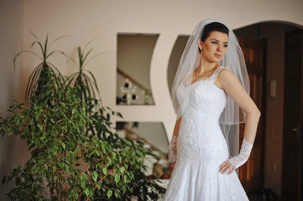 Bride waiting groom at wedding day — Stock Photo, Image