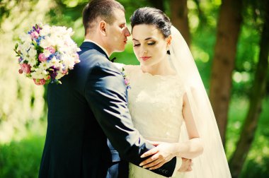 Düğün çift portre kadar kapatın