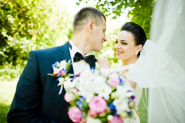 Close up retrato do casal de casamento — Fotografia de Stock